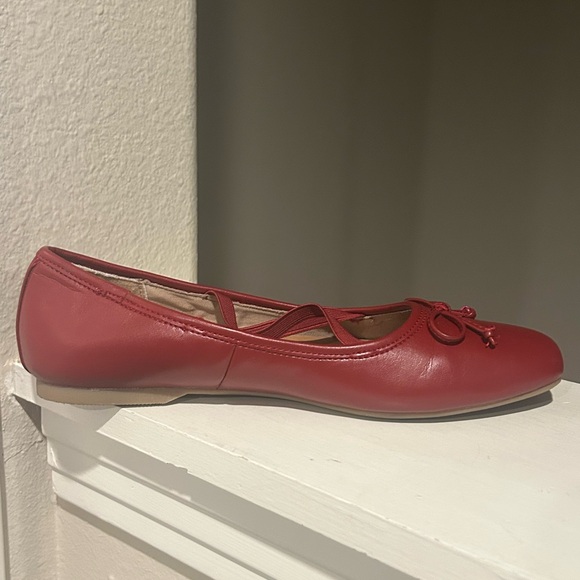 dv By Dolce Vita Maysa Women’s Red Mary Jane - Ballet Flat Slip On Size 8 - Picture 5 of 9